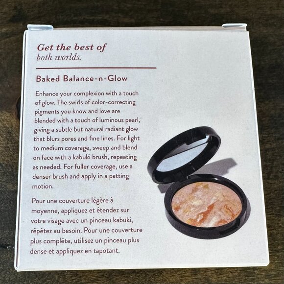 NEW Baked Balance-N-Glow Illuminating Foundation - Fair - Picture 7 of 7